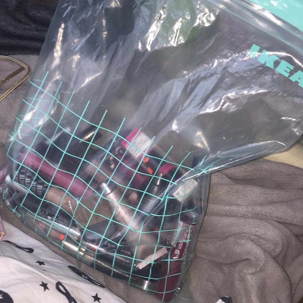 Bundle of a lot of  never been used lipglosses